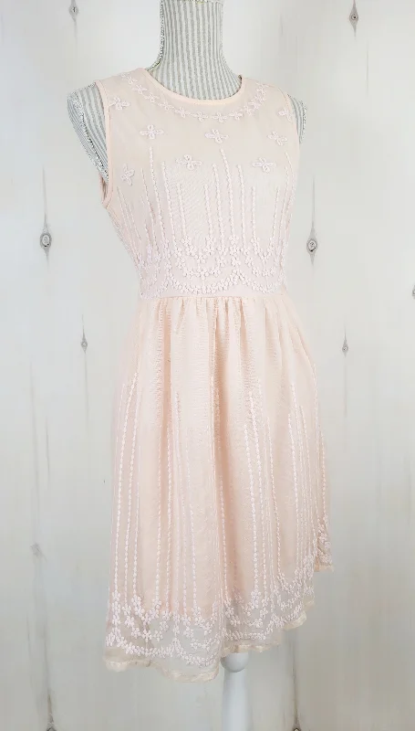 FOREVER 21 PEACH DRESS LADIES MEDIUM PRE-LOVED