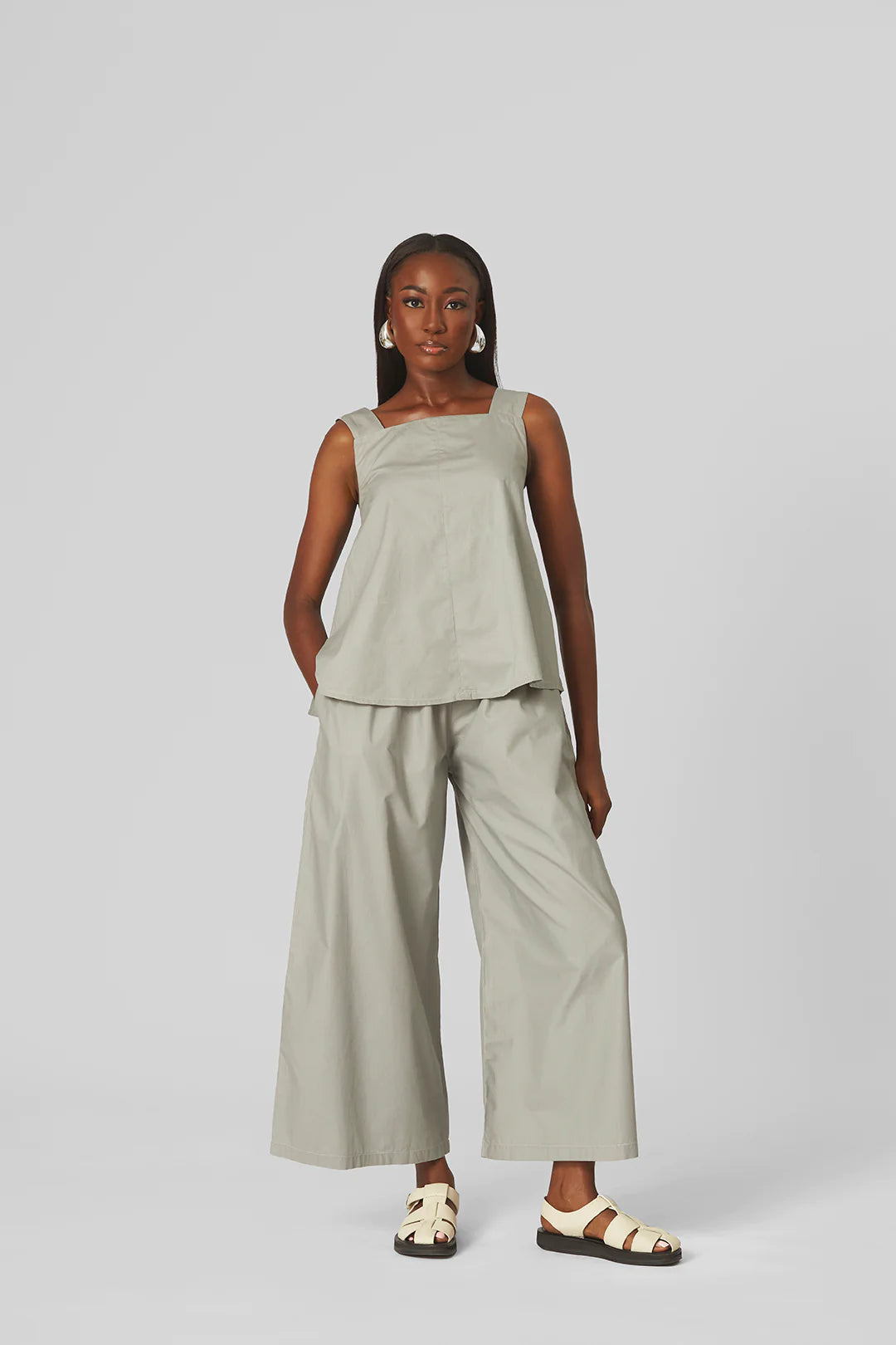 M.O.T Rixi set, Sleeveless boxy top & straight leg pants Fashionable Track Pants