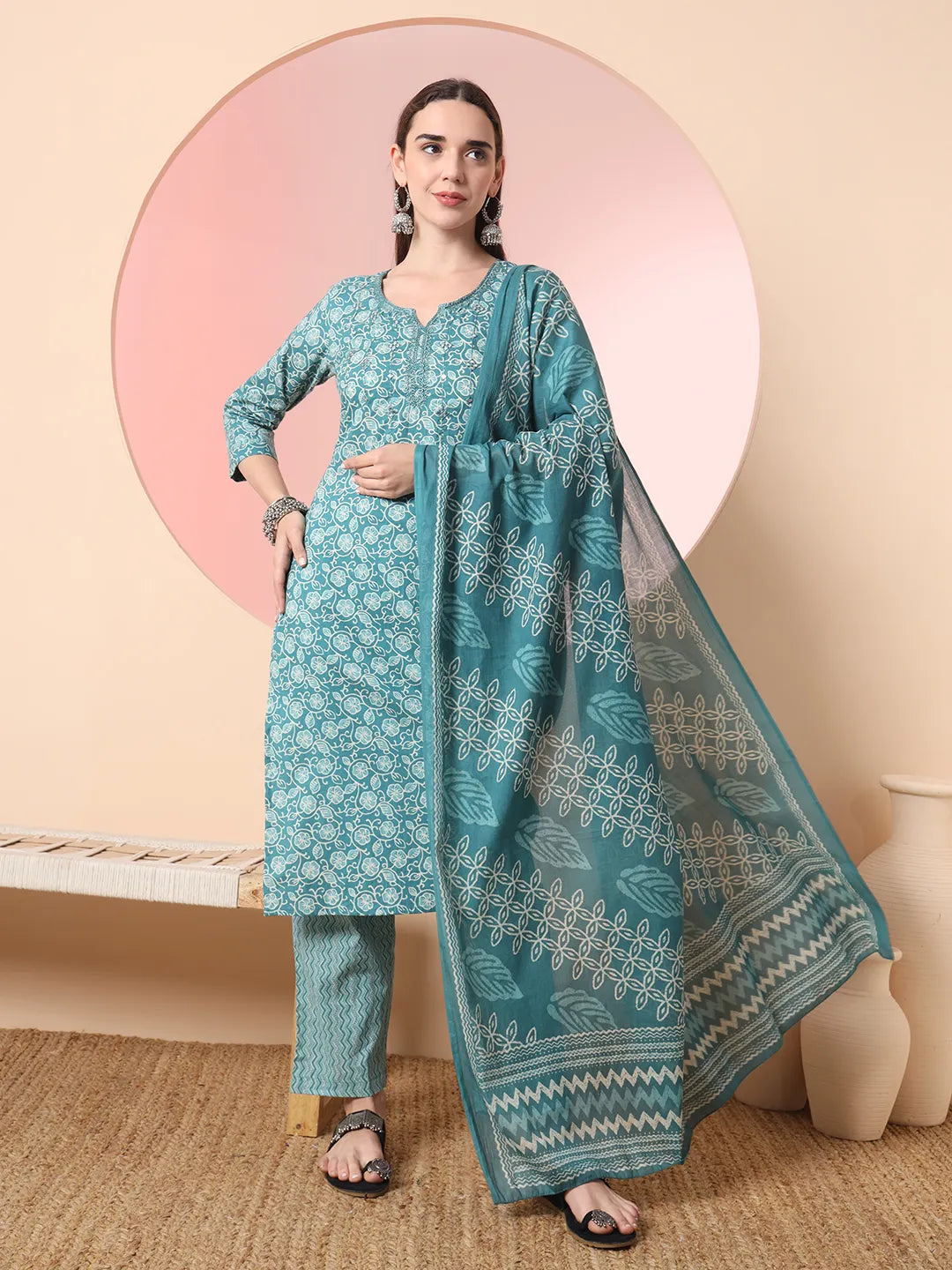 Yufta Green Pure Cotton Thread_Work Straight Kurta Dupatta Pant Set High-Waist Jeans