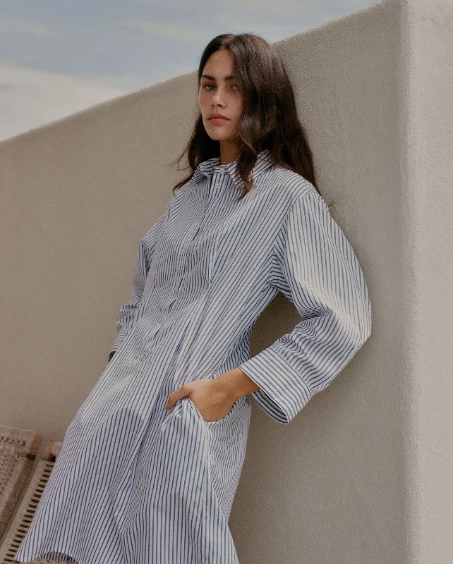 PULLOVER SHIRT DRESS / DARK BLUE & WHITE