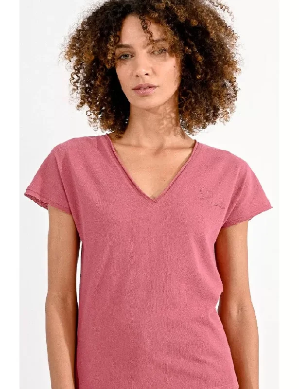 Loose fit v neck tee